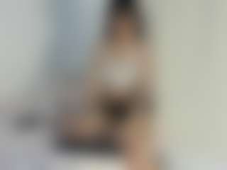 Live cam show with Debbie-Vanleer - Butt Plug on livesuperchat.net