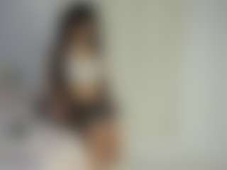 Live cam show with Debbie-Vanleer - Upskirt on livesuperchat.net