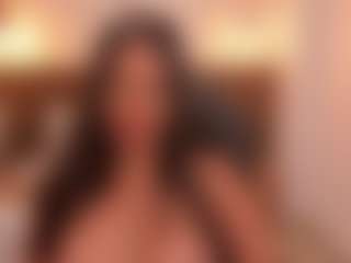 Live cam show with Karliie-kloss - Facial on AdultVida.com