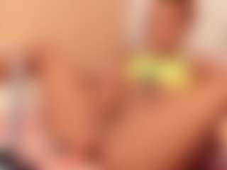 Live cam show with Cosmic-brunette - Orgasm on Camsoda