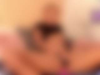 Cosmic-brunette's Live Sex Cam Show
