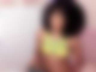 Live cam show with Cosmic-brunette - Blue Eyes on intimatelivegirls.com