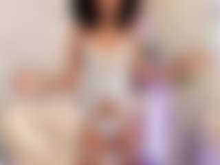 Live cam show with Cosmic-brunette - Ebony on Soda Cam | colombia