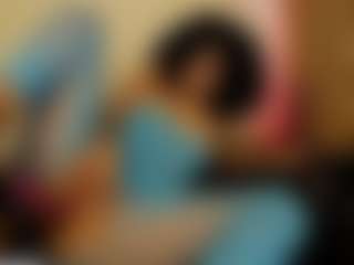 Cosmic-brunette's Live Sex Cam Show