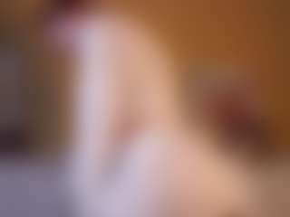 Live cam show with EleneEves - Tiny Tits on studioflirtlive.com