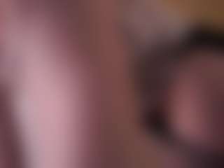 Live cam show with EleneEves - College on AdultVida.com