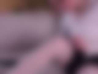 Live cam show with EleneEves - College on Hubzter Live