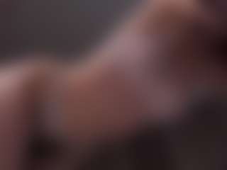 Live cam show with EleneEves - Striptease Asian on TottyGirls