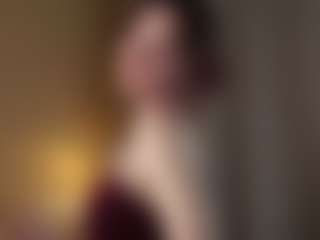 Live cam show with EleneEves - Gamer Asian on Latina Girls