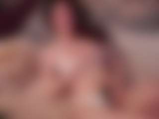 Live cam show with EleneEves - Gamer Asian on Free Soda