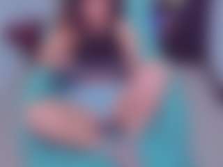 Live cam show with GIGISTEPHANS - Body Massage on milfzrlive.com
