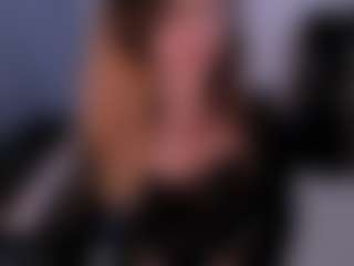 Live cam show with GIGISTEPHANS - Blonde Hair Petite on livesuperchat.net