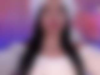 Live cam show with MiaLaurence - Thin on Cam Slut