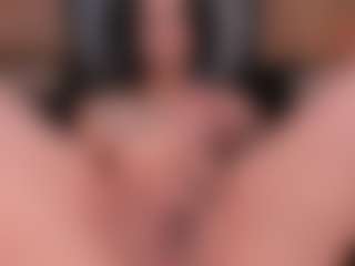 MiaLaurence's Live Sex Cam Show