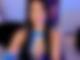 Live cam show with MiaLaurence - Thin on Camsoda
