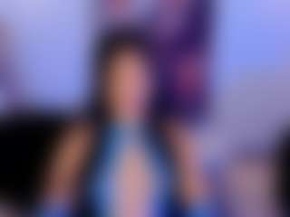 Live cam show with MiaLaurence - Thin on Dolls Live