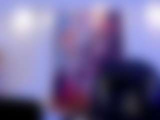 Live cam show with MiaLaurence - Thin on Strip Flash - Live Sex Shows