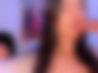 Live cam show with MiaLaurence - Thin on Camiplay Live