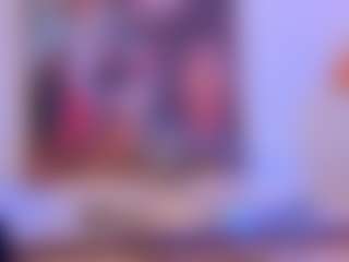Live cam show with MiaLaurence - Thin on Camsoda