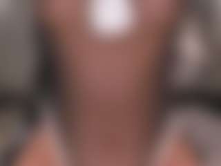 Live cam show with MiaLaurence - Average on Free Soda