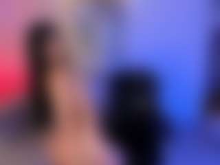 Live cam show with MiaLaurence - Average on thefappeningchat.com