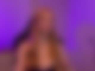 Live cam show with Smilee Girl - Fingers on studioflirtlive.com