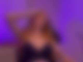Live cam show with Smilee Girl - Red Hair on Camsoda.co