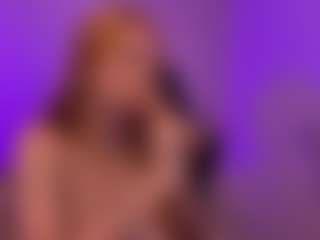 Live cam show with Smilee Girl - Fingers on Free Soda