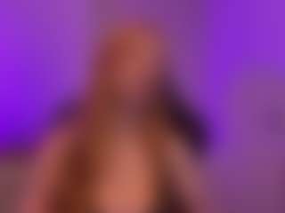 Live cam show with Smilee Girl - Nature on Stripli.com