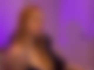 Live cam show with Smilee Girl - Fingering on Gym Cam Girls