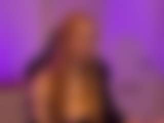 Live cam show with Smilee Girl - Red Hair Squirt on CamClone
