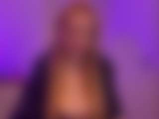 Live cam show with Smilee Girl - Cum on CamwithHer