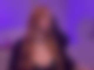 Live cam show with Smilee Girl - Red Hair Squirt on Uber Horny