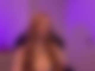 Live cam show with Smilee Girl - Red Hair Squirt on Camsoda