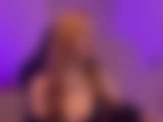 Live cam show with Smilee Girl - Wet on Camming Site
