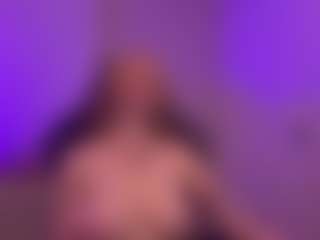 Live cam show with Smilee Girl - Deepthroat on Camsoda