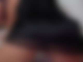 Live cam show with EmmaDallas - Average on CamwithHer