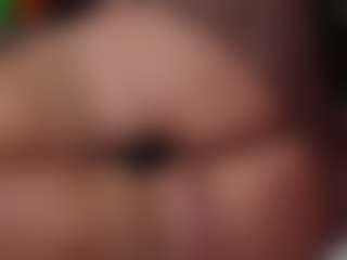 Live cam show with EmmaDallas - Smoking on boobsie.com