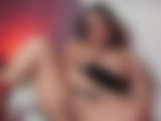 Live cam show with EmmaDallas - Smoking on madthumbs
