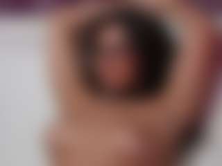Live cam show with EmmaDallas - Average on Camsoda