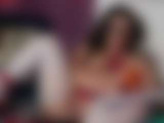 Live cam show with EmmaDallas - Smoking on Camsoda