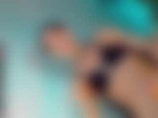 Live cam show with isabellalatingirs - HD on TeamSkeetLive