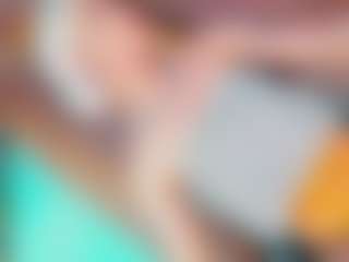 Live cam show with isabellalatingirs - Green Eyes on MyBangCams