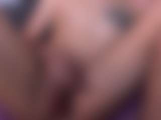 Live cam show with weeweesnation - White on Camsoda