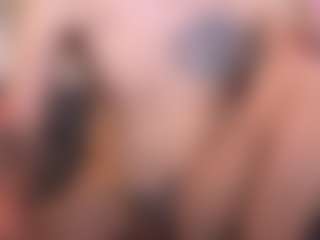 Live cam show with weeweesnation - Bedroom on Milfs Live