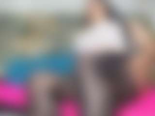 Live cam show with BRUNETELIA-SEXX - Drinking on Camsoda