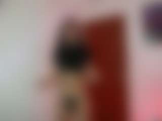 Live cam show with SamyMelo - Brown Eyes on Fling VIP Chat