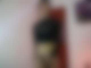 Live cam show with SamyMelo - Tease on boobsie.com