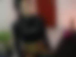 Live cam show with SamyMelo - Brown Eyes on UwU Esports