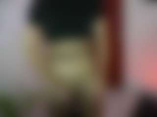 Live cam show with SamyMelo - Brown Eyes on Mixed Magazine Live